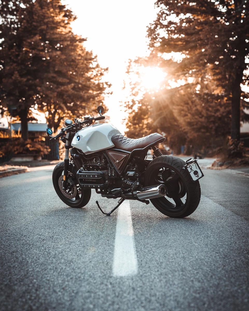 Code de la route pour moto : 5 règles incontournables à maîtriser
